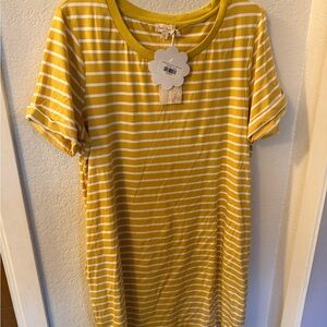 **NWT** size L Hem & Thread Yellow Striped T-Shirt Dress